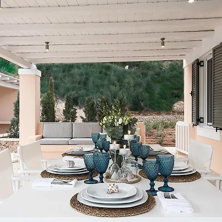 Villa Spacious In Peloponnese With Pool