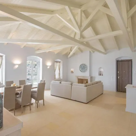 Spacious In Peloponnese With Pool * Πόρτο Χέλι