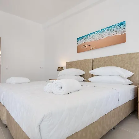 Spacious In Peloponnese With Pool Βίλα
